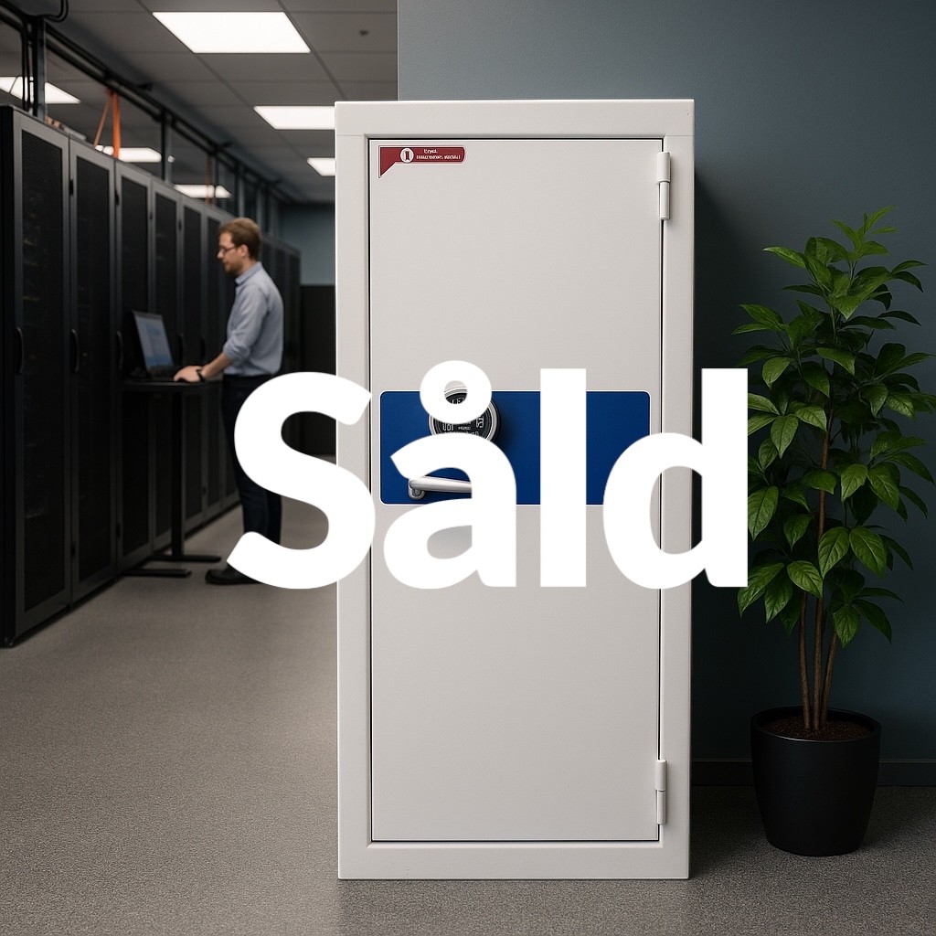 Datorskåp med ventilation och eluttag SSK160F-BEG